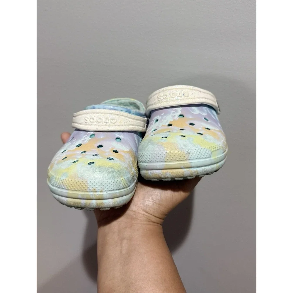 CROCS pre owned